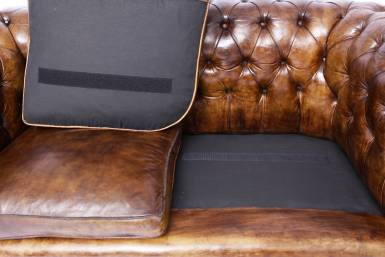 Antico divano 2 posti chesterfield club inglese originale in pelle marrone cognac