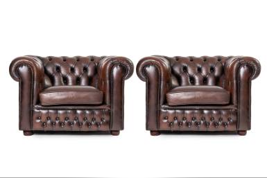 Coppia di poltrone chesterfield club inglese originale vintage marrone