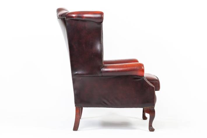 Poltrona chesterfield Queen Anne inglese vintage bordeaux