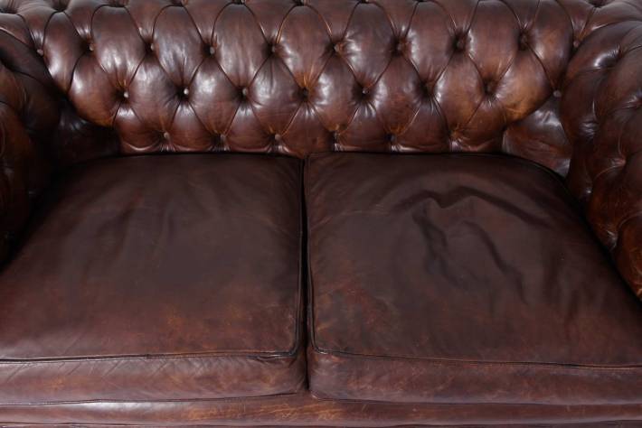 Antico divano 2 posti chesterfield club inglese originale marrone