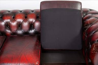 Divano Chesterfield club 3 posti vintage inglese originale bordeaux