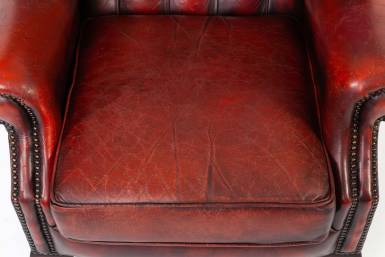 Poltrona chesterfield Queen Anne inglese vintage bordeaux