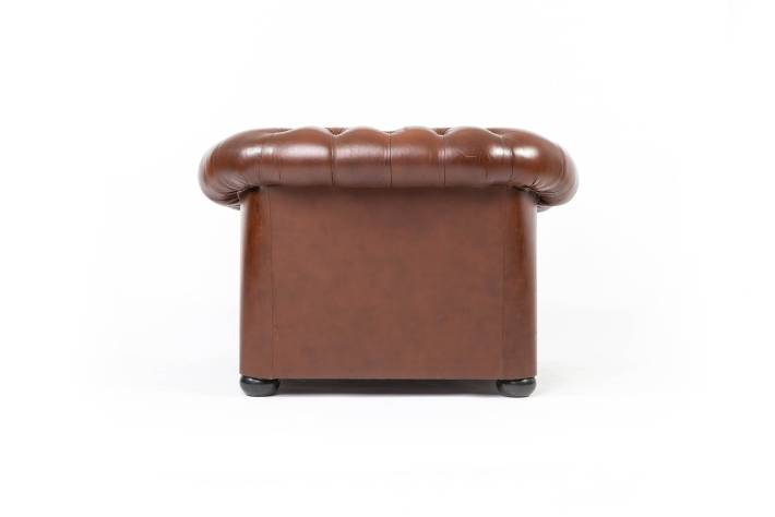 Coppia di poltrone chesterfield club inglese marrone con seduta capitonnè