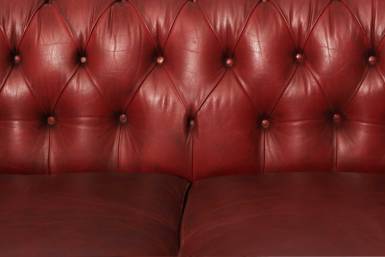 Divano 2 posti chesterfield a pozzetto vintage in pelle bordeaux vinaccia