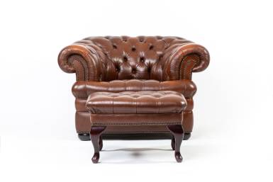 Coppia di poltrone chesterfield club inglese marrone con seduta capitonnè