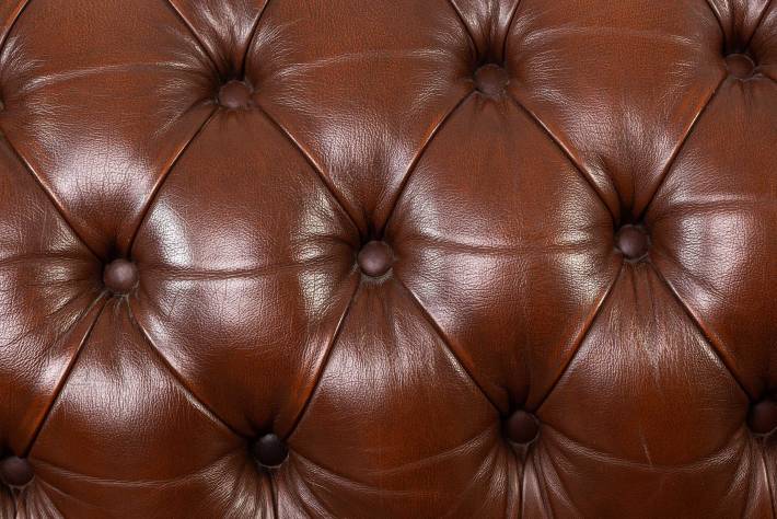 Divano chesterfield club 4 posti inglese marrone con seduta capitonnè