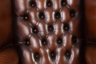 Poltrona chesterfield Queen Anne inglese originale vintage in cuoio