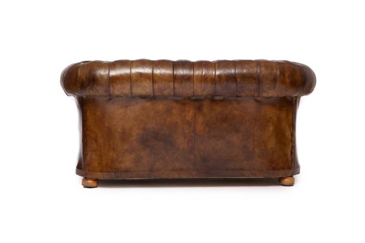 Antico divano 2 posti chesterfield club inglese originale in pelle marrone cognac