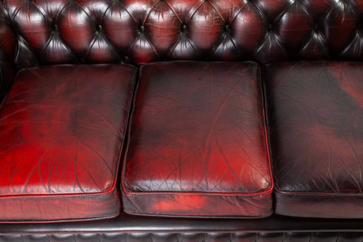 Divano Chesterfield club 3 posti vintage inglese originale bordeaux