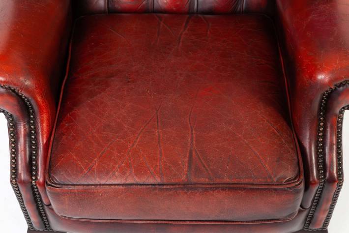 Poltrona chesterfield Queen Anne inglese vintage bordeaux