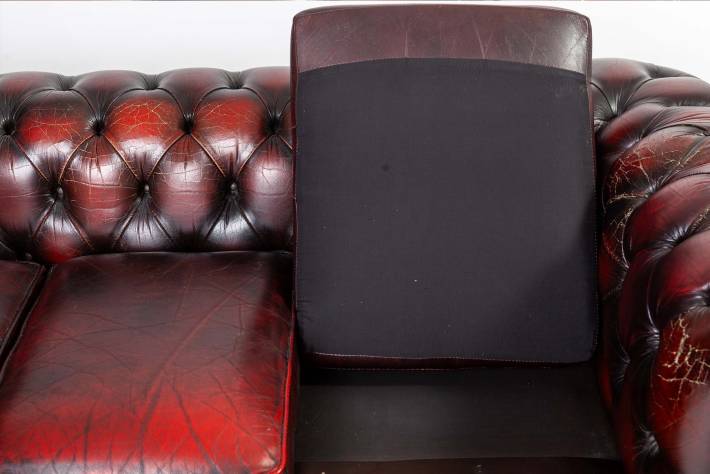 Divano Chesterfield club 3 posti vintage inglese originale bordeaux